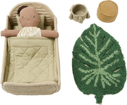 Lorena Canals Mini Ammi set - Tapijt, poef, opbergmand, bed, beddengoed en pop - Beige/Groen