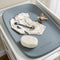 Nattou Softy - Verzorgingskussen - Ergonomisch en waterafstotend - Beige