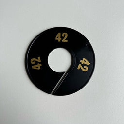 Maatring 11 cm zwart/goud 42