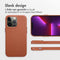 Accezz MagSafe Leather Backcover - Soft case - Krasbestendig - Bruin (iPhone 13 Pro)