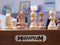 MILLENNIUM The King Performance - Schaakcomputer met adaptieve speellevels. Met frame van echt hout, houten stukken en 81 LEDS voor zetindicatie.