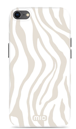 Mio by Mobilize Hoesje geschikt voor Apple iPhone 7 MagSafe Telefoonhoesje Hardcase | Mio by Mobilize Backcover | Geschikt voor MagSafe | Geschikt voor Draadloos Opladen met Magnetische Ring | MagSafe Case - Sandy Zebra | Wit