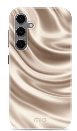 Mio by Mobilize Hoesje geschikt voor Samsung Galaxy S24 FE MagSafe Telefoonhoesje Hardcase | Mio by Mobilize Backcover | Geschikt voor MagSafe | Geschikt voor Draadloos Opladen met Magnetische Ring | MagSafe Case - Silky Dreams | Goud