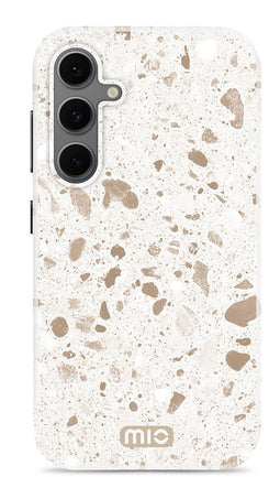 Mio by Mobilize Hoesje geschikt voor Samsung Galaxy S24 FE MagSafe Telefoonhoesje Hardcase | Mio by Mobilize Backcover | Geschikt voor MagSafe | Geschikt voor Draadloos Opladen met Magnetische Ring | MagSafe Case - Soft Terrazzo | Wit,goud