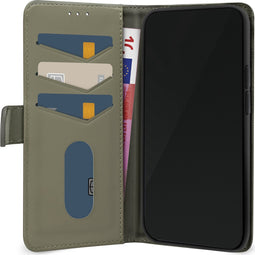 Mobilize Telefoonhoesje geschikt voor Apple iPhone 16 Plus Hoesje | Mobilize Premium Gelly Bookcase Portemonnee | Pasjeshouder voor 3 Pasjes | Telefoonhoesje voor Pinpas / OV Kaart / Rijbewijs - Groen