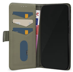 Mobilize Telefoonhoesje geschikt voor Apple iPhone 16e Hoesje | Mobilize Premium Gelly Bookcase Portemonnee | Pasjeshouder voor 3 Pasjes | Telefoonhoesje voor Pinpas / OV Kaart / Rijbewijs - Groen