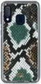 Mobilize Telefoonhoesje geschikt voor Samsung Galaxy A20e Hoesje | Mobilize Gelly Velvet Uitneembare 2in1 Clutch | Pasjeshouder voor 3 Pasjes | Telefoonhoesje voor Pinpas / OV Kaart / Rijbewijs - Green Snake | Groen