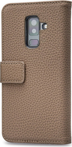 Mobilize Telefoonhoesje geschikt voor Samsung Galaxy A6 Plus (2018) Hoesje | Mobilize Elite Gelly Bookcase Portemonnee | Pasjeshouder voor 3 Pasjes | Telefoonhoesje voor Pinpas / OV Kaart / Rijbewijs - Taupe