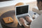 MOFT laptopstandaard - Roze - Opvouwbaar - Draagbare en verstelbare Laptop Stand - Laptop Verhoger