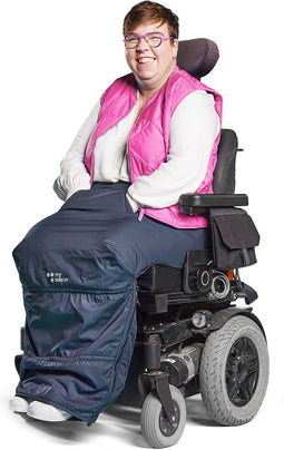 MyBlanket Zomer L/XL, compact en licht, wind- en waterdicht rolstoeldeken, snel geplaatst zonder op te staan uit de rolstoel, voor manuele én elektrische rolstoel; 38 x 24 x 8 cm ; 0,515 kg, wasbaar op 30°C - Night Blue met Paarse rits