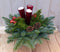 Kerststukje 'Krasnojarsk' Rood met drie hoge theelichtjes dia. 30 cm