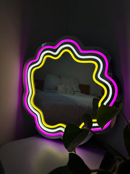 Neon Lamp Decoratie Spiegel – Flowers – 45 x 45 CM - Dimbaar - USB A – Led Verlichting - Incl. Ophangmateriaal