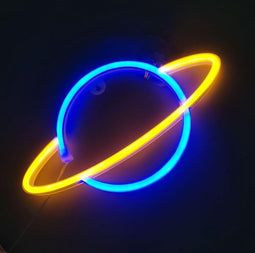 Neon Lamp - Planeet Blauw / Geel - USB of Batterijen - Neon Verlichting - Neon Led Lamp - Neon Wandlamp
