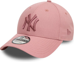 New Era - New York Yankees League Essential Dark Pink 9FORTY Adjustable Cap