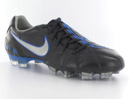 Nike Total90 Laser III K - Voetbalschoenen - Kinderen - Maat 40 - Zwart