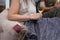 Nikki Amsterdam | The.Pillow | Taupe | Bruin | Duurzaam | Draadloos | 60 x 45 x 18cm | Infrarood | Warmtekussen | In en Outdoor | Loungekussen | incl 16.000 mAh Powerbank | Gebruiksduur: tot 14 uur