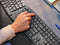 Keyra Ergonomisch Draadloos Toetsenbord - FullSize Qwerty - 2.4G USB en Bluetooth - 85% gerecycled plastic