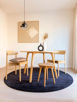 Vloerkleed MOMO Rugs Panorama Uni Rond Black Vloerkleed - 250 rond - Rond - Laagpolig,Rond Tapijt - Industrieel - Zwart