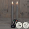 Anna's Collection LED dinerkaarsen - 23 cm - warm wit licht - grijs (2 stuks)