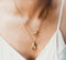 Scmyk NG-276 D - Kogel ketting met druppel en parelmoer - Goudkleurig