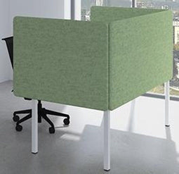 Akoestisch bureauscherm Wolvilt breed 180CM hoog 53CM kleur wolvilt Zwart WV17 kleur beugel Zwart (RAL9005)