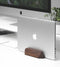 Oakywood Laptop Dock - Massief Walnoot - Echt Hout Verticale MacBook/Laptop Standaard - Clean Desk Design