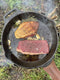 Valhal Outdoor Skillet / Koekenpan met steel - gietijzer, diameter 25cm - schenktuiten - VH25