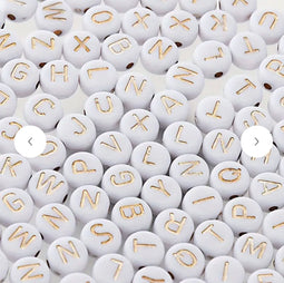 Letter kralen | Alfabetkralen | wit met gouden letters | 75gr