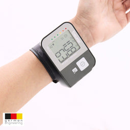 Beurer BC 27 - Polsbloeddrukmeter - Automatische meting - Herkent hartritmestoornissen - Manchet voor polsomtrek 14-19,5 cm