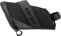 One One zadeltas 50 L (700ml) zwart