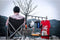 Outdoor Camping Opvouwbare Opknoping Rack Driehoekige Kledingrek Stand Vookware Rack Met 5 Beweegbare Haken & Storage Pouch; Maat M; Merk: Omuky