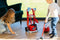 Vileda Speelgoed stofzuiger en schoonmaakkar - Schoonmaakset kinderen - Inclusief bezem mop emmer - Rood (1 set)