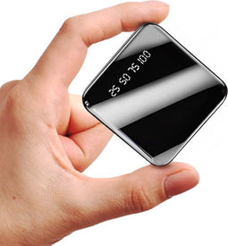 QuchiQ™ Powerbank 10000 mAh - Mini Powerbank - Quick Charge 2.1A - LED Display