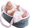 Paola Reina Minipikolines babypop blank meisje met blauwe ogen met reiswieg 32cm