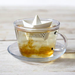 Papieren bootje tea infuser