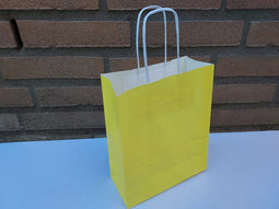 Papieren koordtas geel 50 stuks 18x8x22cm / papieren tasjes