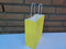Papieren koordtas geel 50 stuks 18x8x22cm / papieren tasjes