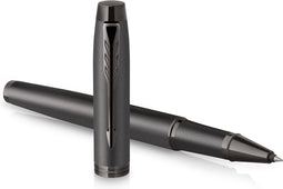 Parker IM Monochrome rollerballpen | zwarte inkt | gunmetal afwerking en details | fijne punt | geschenkverpakking