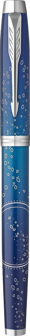 Parker IM Submerge vulpen | premium lak met blauw kleurverloop op roestvrij staal met chroomafwerking | medium penpunt met zwarte inkt navulling | geschenkdoos