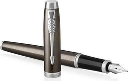 Parker IM-vulpen | Dark Espresso | Medium penpunt met blauwe inktnavulling | met Geschenkdoos