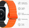 imoshion Siliconen magnetisch bandje - Geschikt voor Apple Watch 1, 2, 3, 4, 5, 6, 7, 8, 9, 10 (42 mm), SE - 38/40/41 mm - Oranje & Zwart - One Size