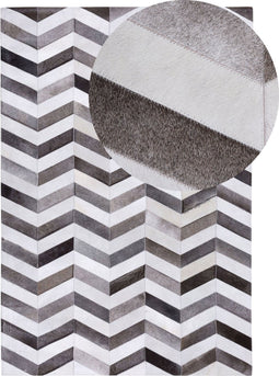 AKSAZ - Vloerkleed - Multicolor - 140 x 200 cm - Koeienhuid leer