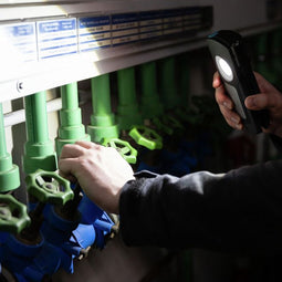 Professionele LED-werklamp WL1500R Pocket Flex, flexibele lichtarm, 2-in-1, robuuste werklamp, USB-C oplaadpoort