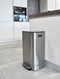 DESQ® Prullenbak 40 liter - Pedaalemmer - RVS - Binnenemmer - Geurfilter - Softclose - Dutch Design - Zilver Metallic