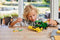 LEGO Technic John Deere 9700 - Hakselaar - Achterwielbesturing - Groen (559 stuks)
