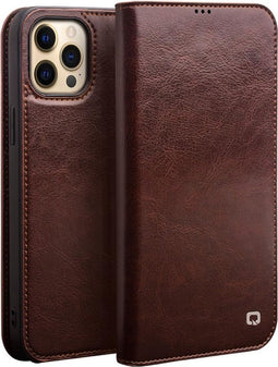 Qialino - lederen luxe bookcase hoes - Geschikt voor iPhone 13 Pro - Bruin
