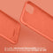 Accezz Liquid Silicone Backcover - iPhone 15 Plus - Schokabsorberend - Oranje