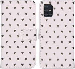 iMoshion Hoesje Geschikt voor Samsung Galaxy A51 Hoesje Met Pasjeshouder - iMoshion Design Softcase Bookcase - Wit / Zwart / Hearts Allover White