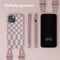 Selencia Hoesje Geschikt voor iPhone 15 Hoesje Met Koord - Selencia Siliconen design hoesje met afneembaar koord - Roze / Irregular Check Sand Pink