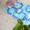 Quut Speel handdoek / Strandlaken On the Road L - 100x180cm - Blauw